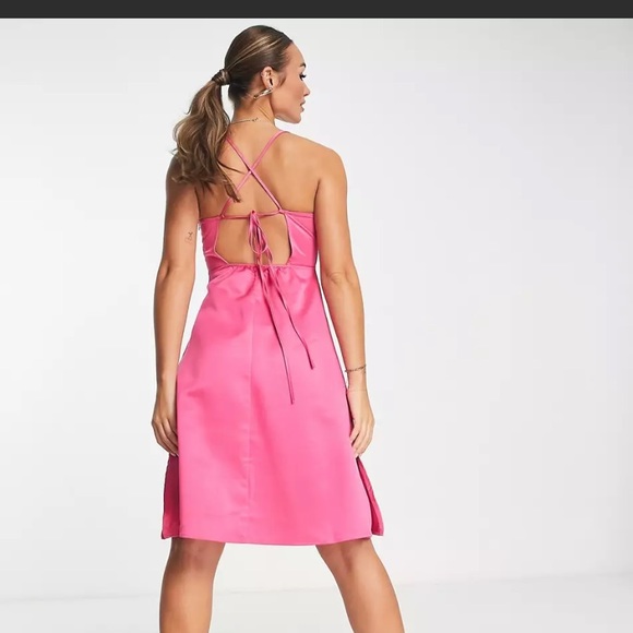 ASOS Extro & Vert strappy midi dress in hot pink satin - Picture 4 of 7
